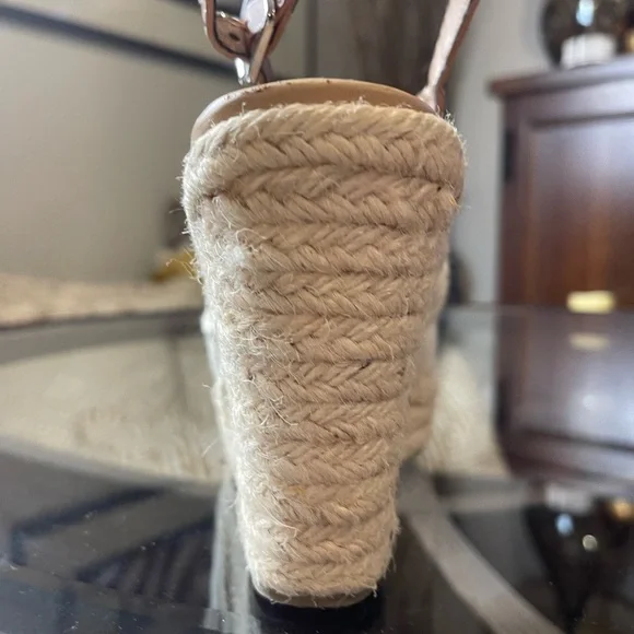 Soda Jafari Cream and Brown Platform Espadrilles Ruched Canvas Wedge Heel 6.5​ - Picture 4 of 7